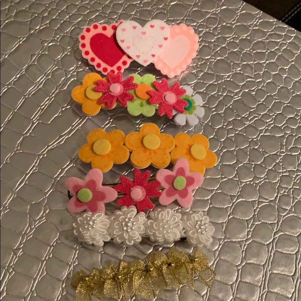 🙍🏻‍♀️HANDMADE HAIR CLIPS